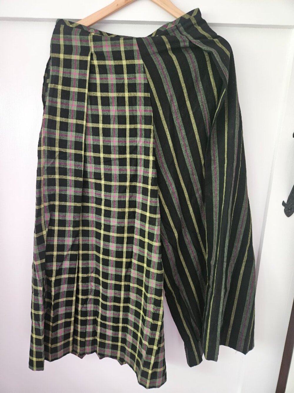 Wide Leg Plaid & Stripe Mixed-Pattern Pants — Green Accent - Picture 3 of 4